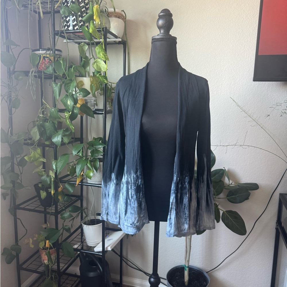 Lapis Black and Gray Knitwear
